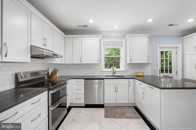 224 9TH ST SE, Washington, DC 20003