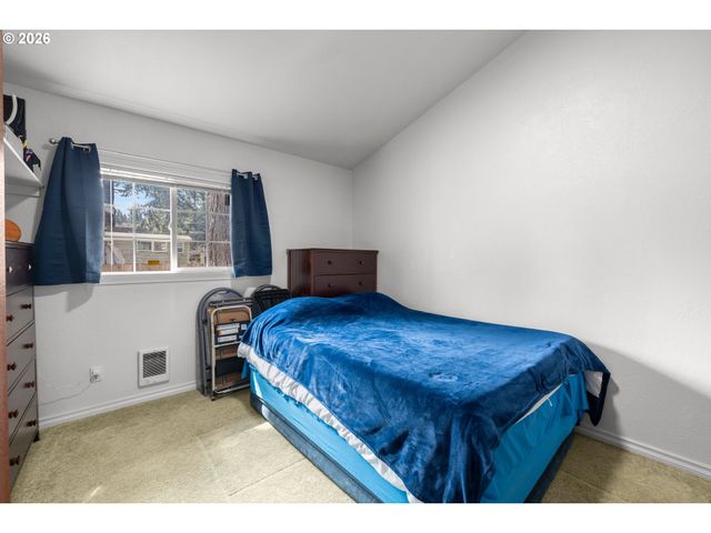 4925 Se 133RD Ave, Portland, OR 97236