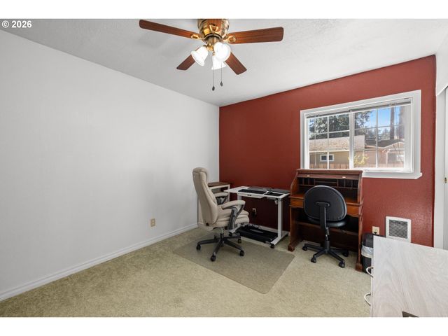 4925 Se 133RD Ave, Portland, OR 97236