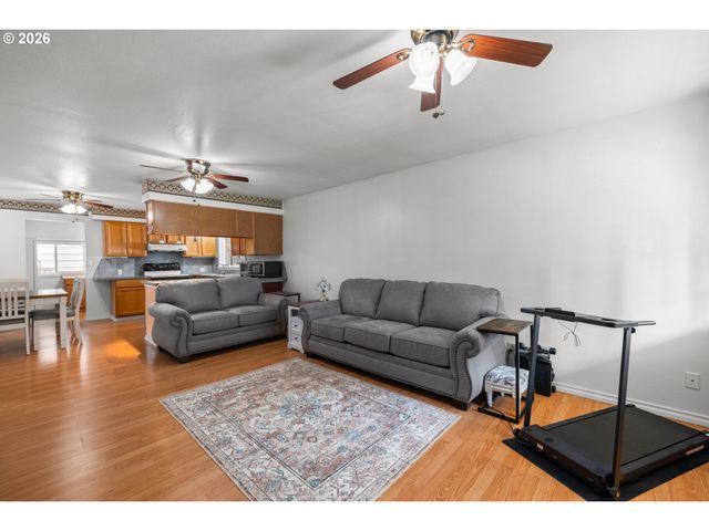 4925 Se 133RD Ave, Portland, OR 97236