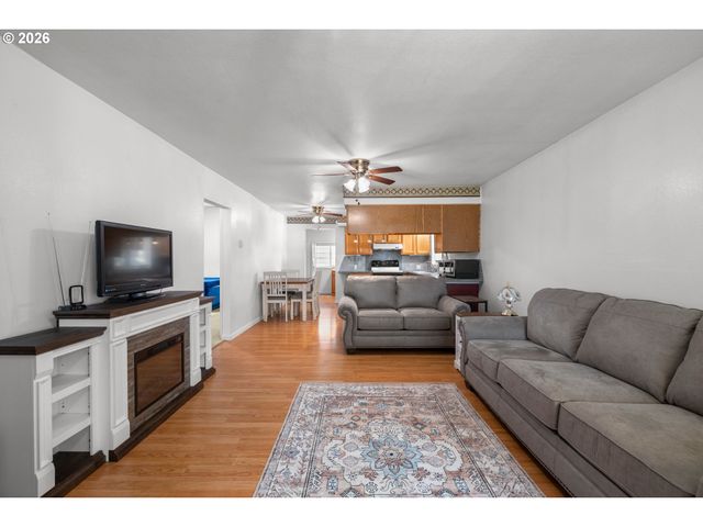 4925 Se 133RD Ave, Portland, OR 97236