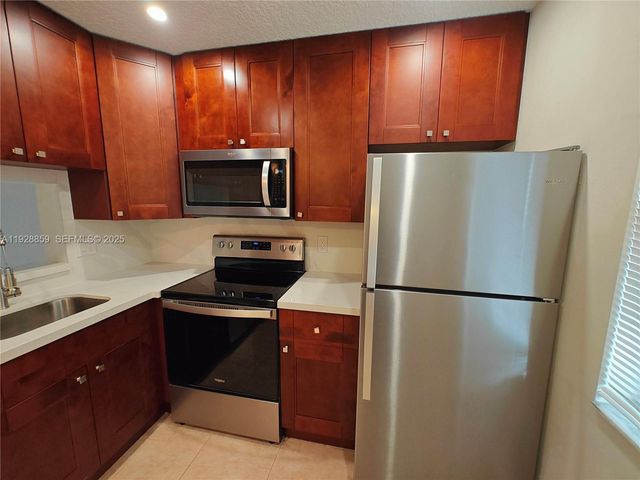 8770 Royal Palm Blvd 203-2, Coral Springs, FL 33065