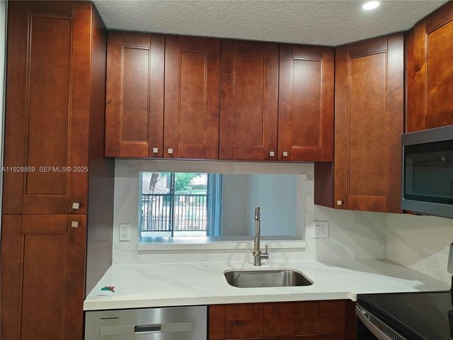 8770 Royal Palm Blvd 203-2, Coral Springs, FL 33065