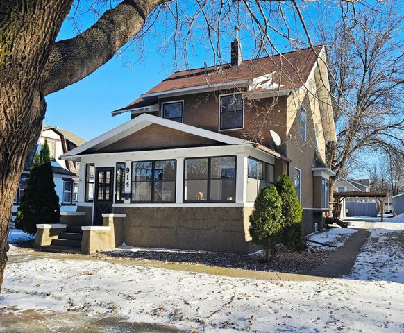 914 N 4th Street, Montevideo, MN 56265