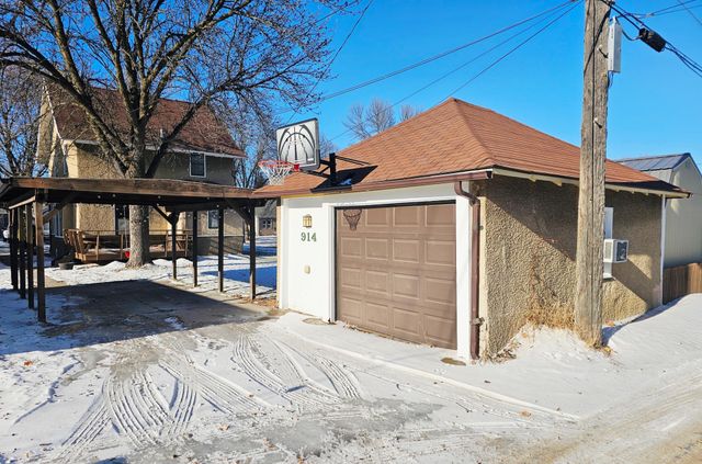 914 N 4th Street, Montevideo, MN 56265