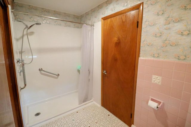 1520 11th STREET S, La Crosse, WI 54601