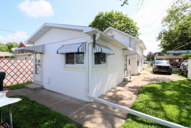 1520 11th STREET S, La Crosse, WI 54601