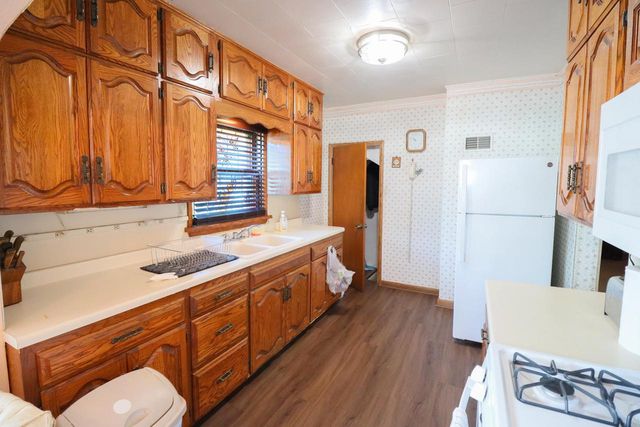 1520 11th STREET S, La Crosse, WI 54601