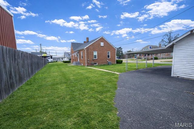 111 W 2nd Street N, Wright City, MO 63390