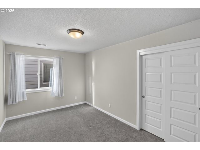 54 SHORE Dr, St Helens, OR 97051