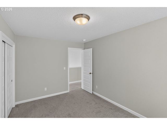 54 SHORE Dr, St Helens, OR 97051