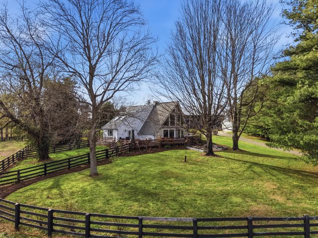 235 Lakewood Drive, Nicholasville, KY 40356