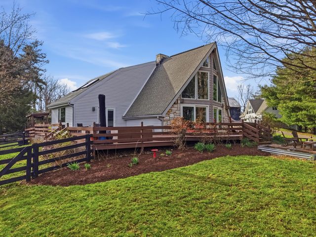 235 Lakewood Drive, Nicholasville, KY 40356