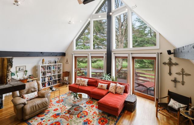 235 Lakewood Drive, Nicholasville, KY 40356