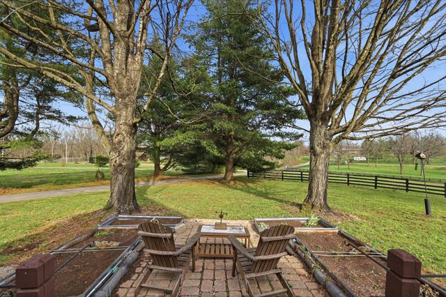 235 Lakewood Drive, Nicholasville, KY 40356