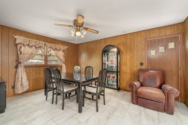 1707 Drollinger St, Wichita, KS 67218