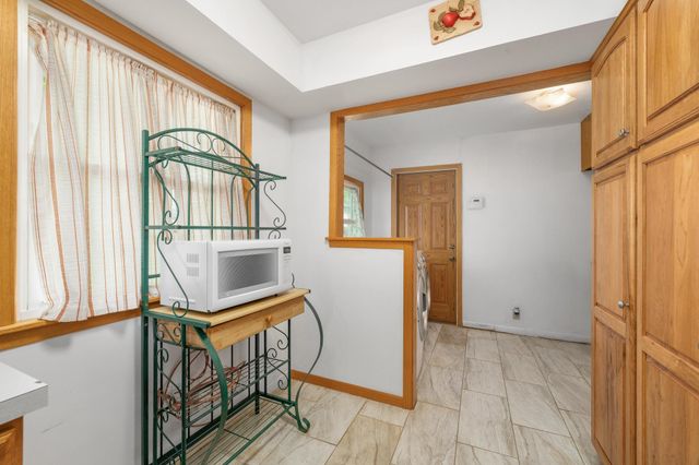 1707 Drollinger St, Wichita, KS 67218