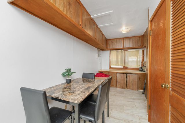 1707 Drollinger St, Wichita, KS 67218