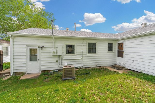 1707 Drollinger St, Wichita, KS 67218