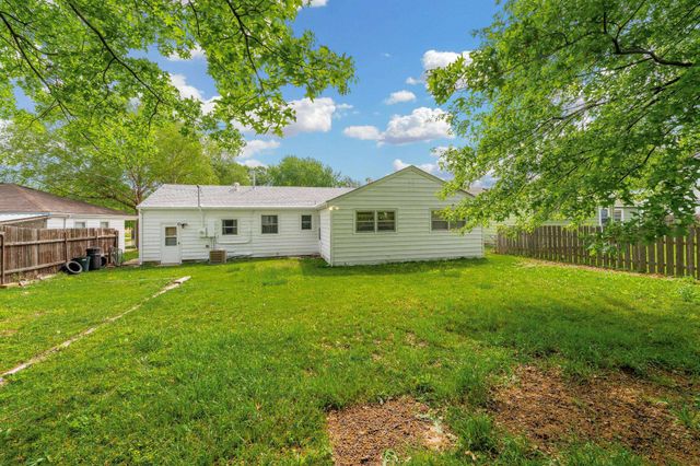 1707 Drollinger St, Wichita, KS 67218