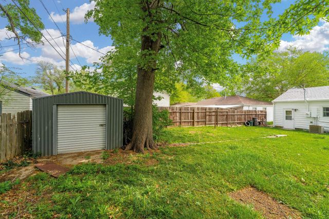 1707 Drollinger St, Wichita, KS 67218