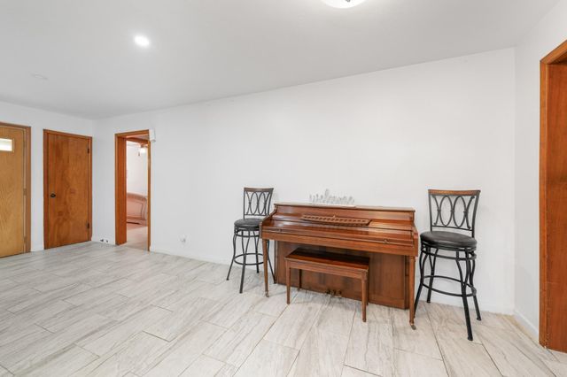 1707 Drollinger St, Wichita, KS 67218