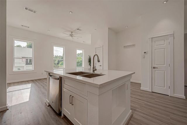 6538 Cohn Street, Houston, TX 77091