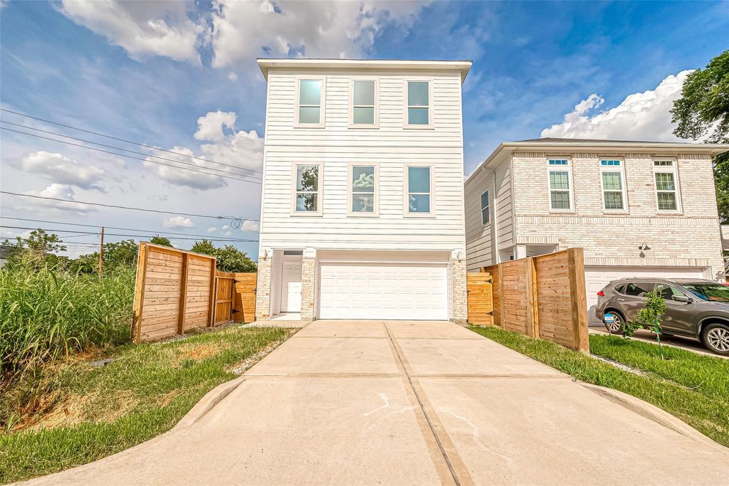 6538 Cohn Street, Houston, TX 77091