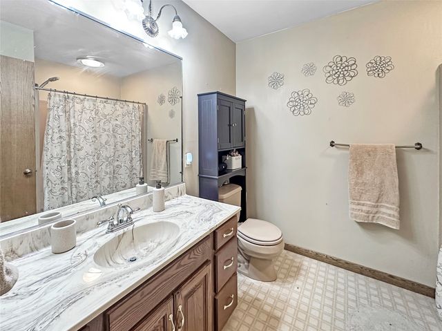 1207 APPLEJACK Drive, Erie, PA 16509