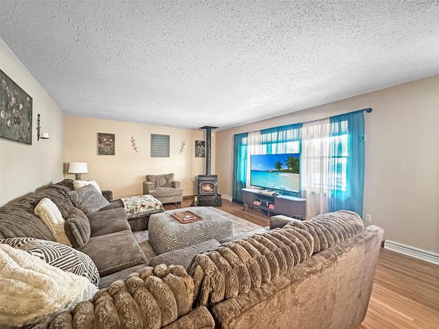 1207 APPLEJACK Drive, Erie, PA 16509