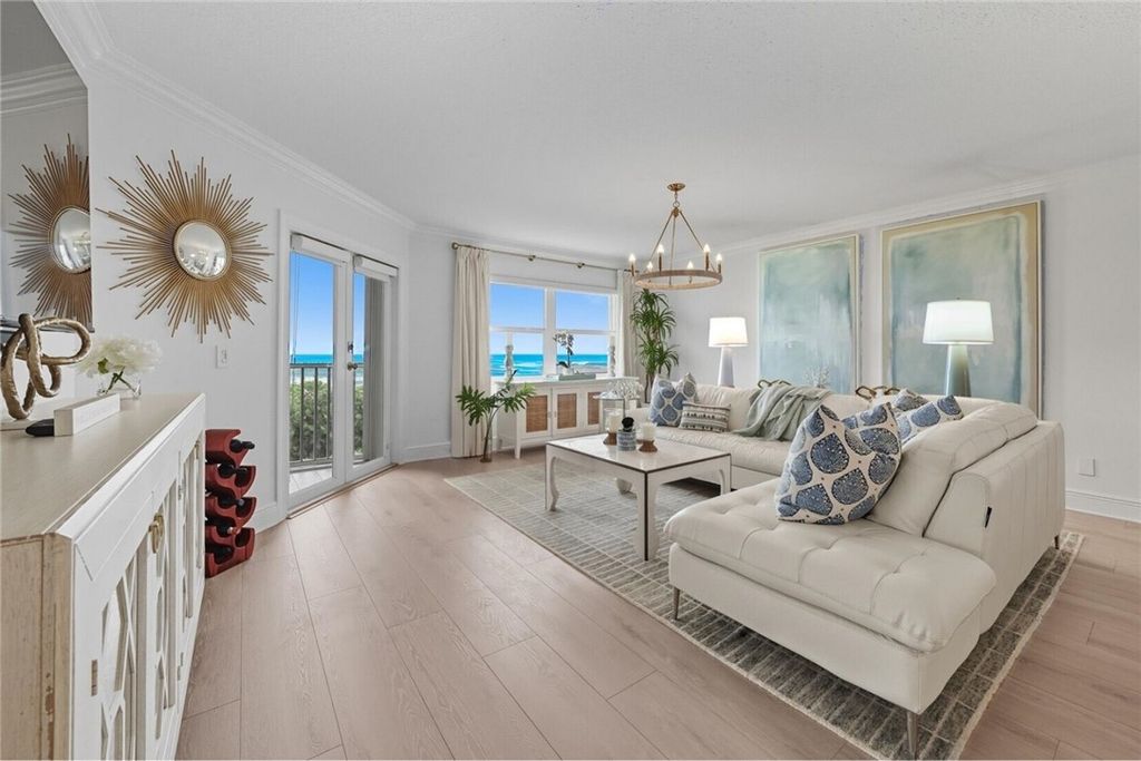 8880 N Sea Oaks Way 103, Vero Beach, FL 32963