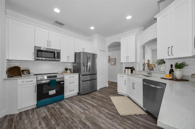 3052 SUNWATCH DRIVE, Wesley Chapel, FL 33544