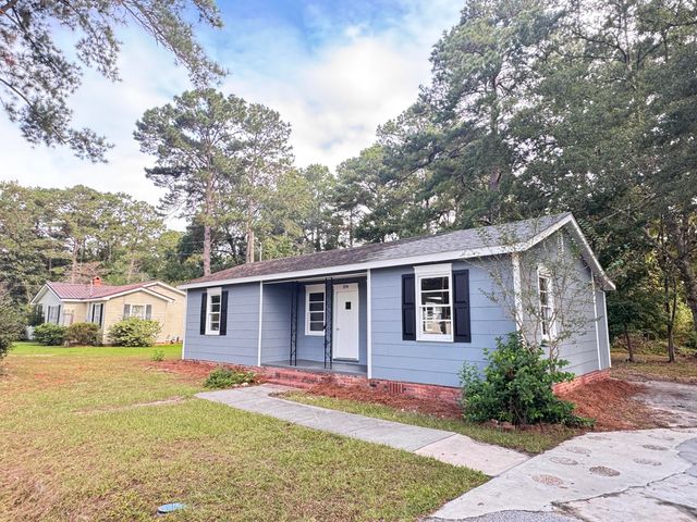 104 Dean Street, Walterboro, SC 29488