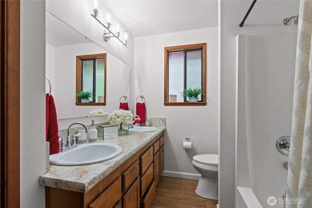 191 SE Noble Glen Drive, Shelton, WA 98584