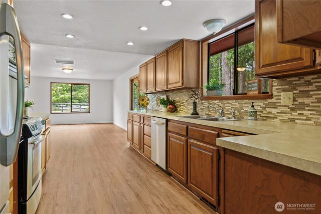 191 SE Noble Glen Drive, Shelton, WA 98584