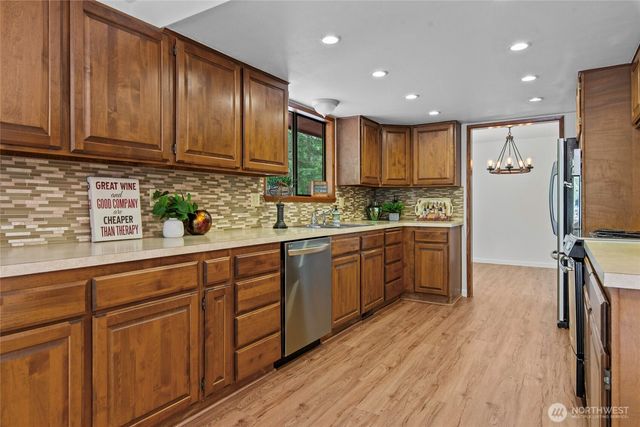 191 SE Noble Glen Drive, Shelton, WA 98584
