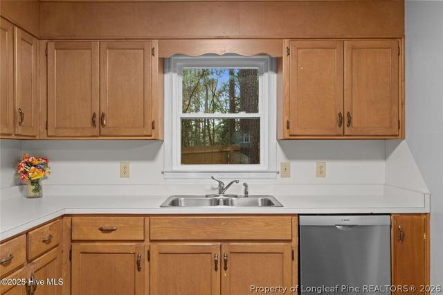 901 Heather Trail, Aberdeen, NC 28315