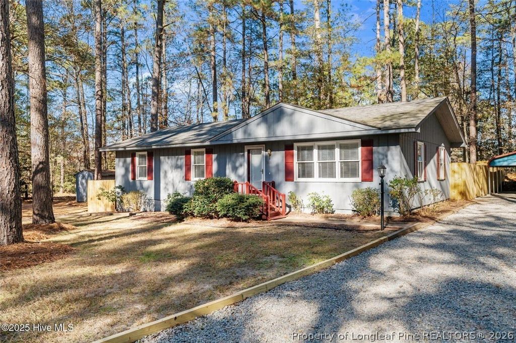 901 Heather Trail, Aberdeen, NC 28315