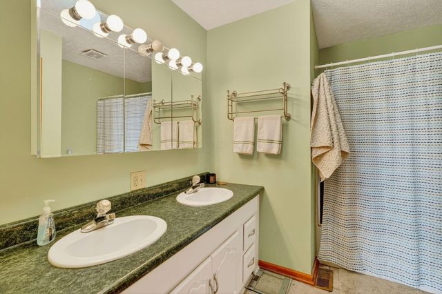 4751 Bickel Church Road NW, Baltimore, OH 43105