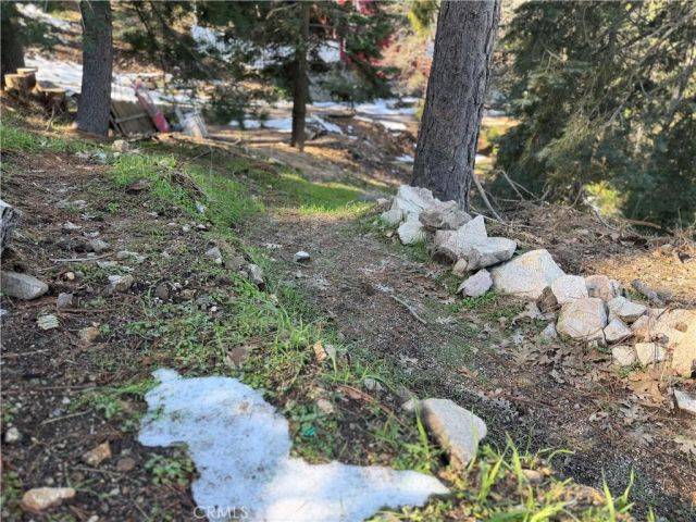 24989 Highland, Crestline, CA 92325