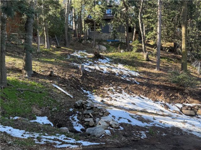 24989 Highland, Crestline, CA 92325