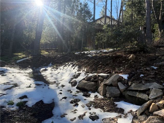 24989 Highland, Crestline, CA 92325