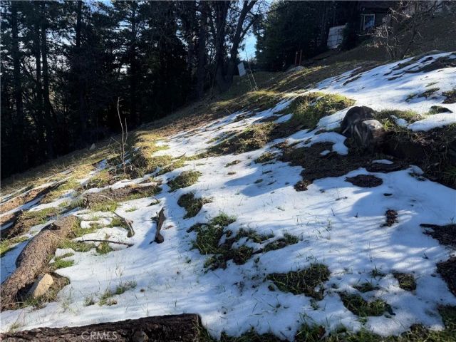 24989 Highland, Crestline, CA 92325