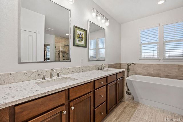 7999 S Blackstone Parkway, Aurora, CO 80016