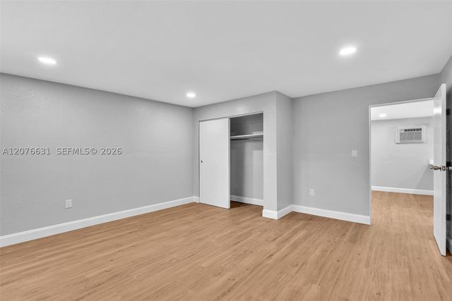 163 NW 40th St N, Oakland Park, FL 33309