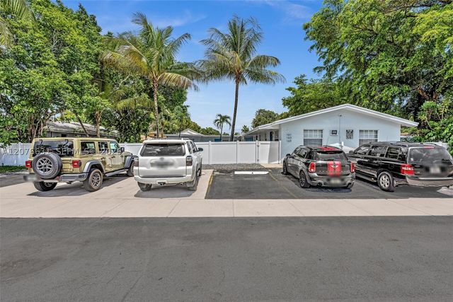 163 NW 40th St N, Oakland Park, FL 33309