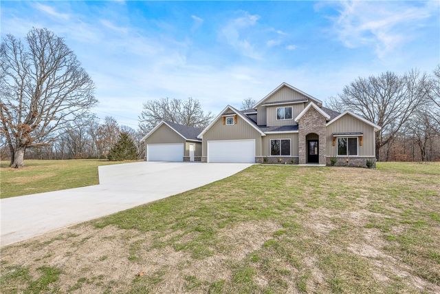 2885 Peck Road, Pea Ridge, AR 72751