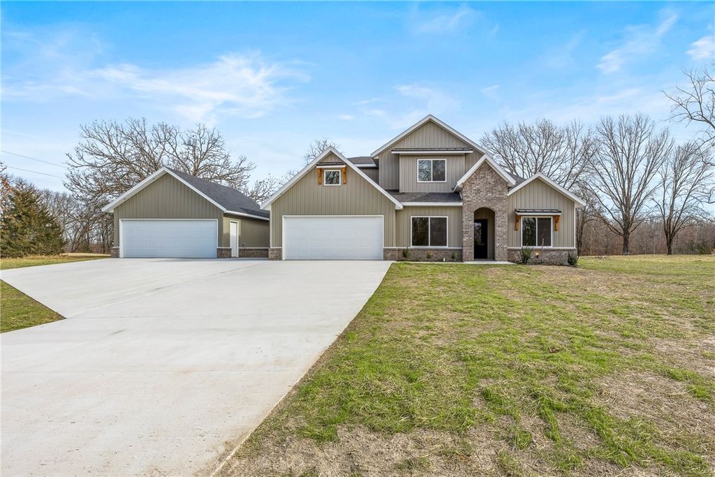 2885 Peck Road, Pea Ridge, AR 72751