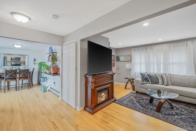 13 Poplar Street, Central Islip, NY 11722