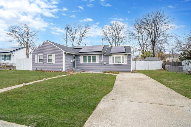 13 Poplar Street, Central Islip, NY 11722